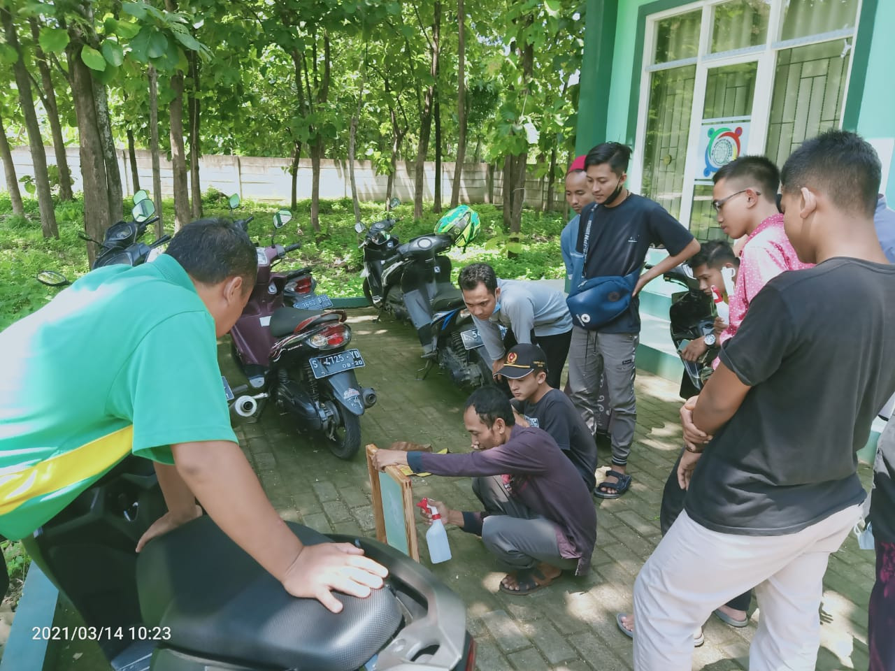 Pelatihan Sablon Manual BLKK Babussalam Jombang